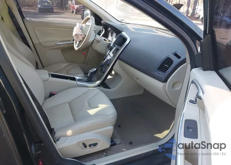 2013 Volvo Xc60 3.2 from USA, damaged, VIN YV4952DL4D2441811